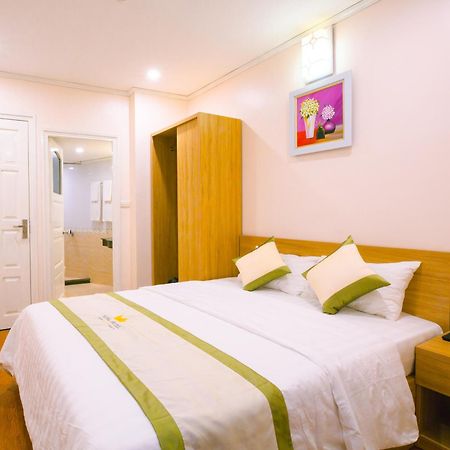 Royal Hotel Ha Noi Hanoi Bagian luar foto